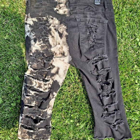 SOLD- black acide washed - Picture 5 of 7